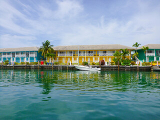 Fototapeta na wymiar Colorful houses in the Bahamas
