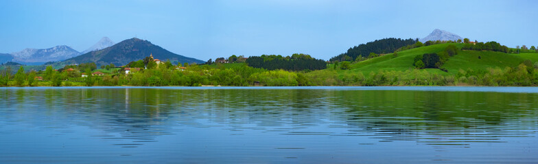 The Urkulu Reservoir is located in Gipuzkoa, near Aretxabaleta, at the foot of Mount Kurtzebarri, Basque Country.