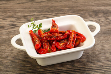 Sun-dried tomato in olive oil