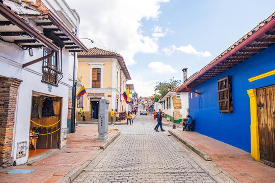 Fototapeta Colourful buildings in the streets of La Candelaria neighborhood in Bogota, Colombia