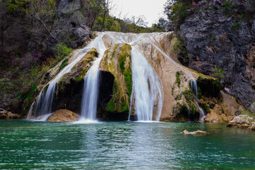 Turner Falls Waterfall - obrazy, fototapety, plakaty
