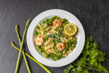 イタリアンパスタ　Italian pasta with simple tomato sauce