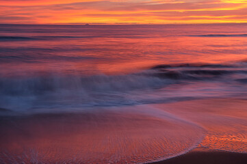 Fototapeta na wymiar Winter sunrise along the Atlantic; Virginia Beach, Virginia