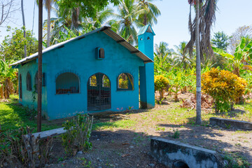Fototapeta na wymiar Costa Rica, small church in the fields