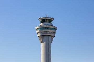 Fototapeta na wymiar 国際空港の管制塔（大田区・東京）