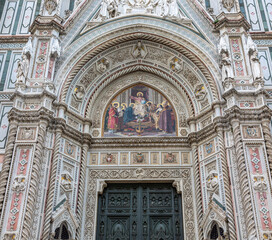 Fototapeta premium Details from Santa Maria del Fiore cathedral in Florence