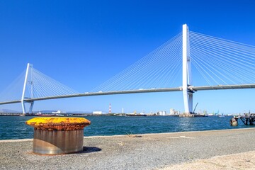 名古屋港　快晴の名港トリトン(名港中央大橋)