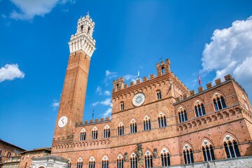  Piazza del Campo with The Torre del Mangia tower in Siena.