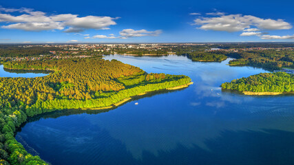 Fototapeta Jezioro Ukiel /Krzywe/ w Olsztynie na Warmii w północno-wschodniej Polsce obraz