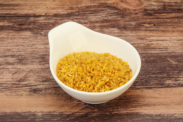 Vegetarian cuisine - dry bulgur for cooking