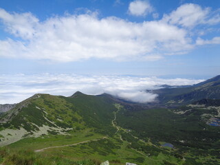 Fototapeta na wymiar widok na zielone góry