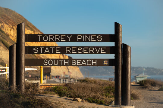 Torrey Pines State Reserve South Beach Welcome Sign In La Jallo, California, Located In San Diego County.