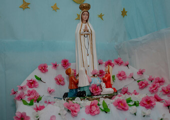 Altar a la virgen de fatima en el mes de mayo