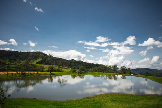 lago colombiano silvia cauca paisaje c&aacute;lido soleado