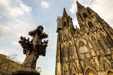 Fototapeta premium Cologne cathedral in sunny day