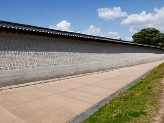 The appearance of the wall of the palace as a cultural property