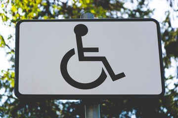 Znak drogowy Miejsce dla niepełnosprawnych - obrazy, fototapety, plakaty