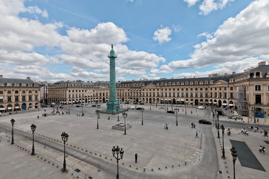 place vend&ocirc;me