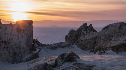 Sunset sun in the Baikal rocks © andrey_iv