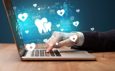 hand browsing on the internet for medical issues