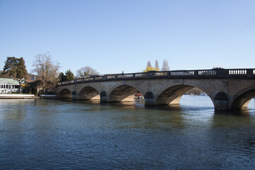 Fototapeta na wymiar Henley Bridge in Henley on Thames in Oxfordshire in the UK