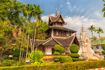 Obraz premium Wat Chedi Luang in Chiang Mai, Thailand.