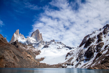 Obraz premium Mt. Fitz Roy with Laguna de Los Tres, Patagonia, Argentina