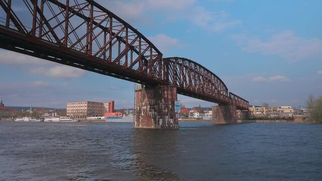 A beautiful shot of a bridge over the Weser river in Hameln, Germany