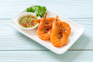 baked salted shrimps or prawns with seafood spicy sauce
