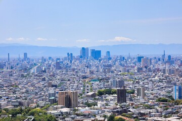 Fototapeta premium 快晴の東山タワーから見下ろした名古屋市の都市風景