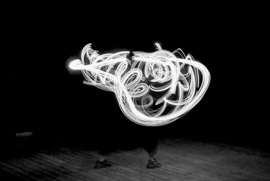 b&w lightshow performance 