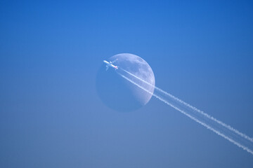 Reise zum Mond