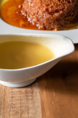 pot of vanilla custard 