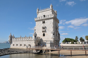 Fototapeta na wymiar Paisaje con la torre de Belem en la ciudad de Lisboa, Portugal