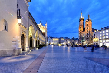 Fototapeta na wymiar Old Town square in Krakow, Poland 