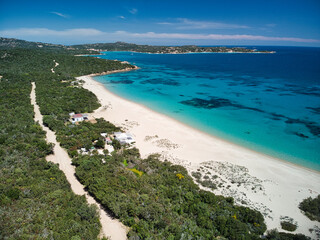 La bellissima Spiaggia di Liscia Ruia, mare color smeraldo , vegetazione e natura selvaggia,...