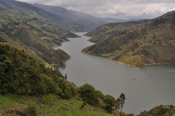 Represa Mazar Ecuador