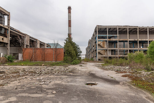 Abandoned the oldest sugar factory in Serbia. The abandoned factory buildings are in the municipality of Padinska Skela in Belgrade, Serbia. Abandoned large chimney