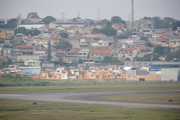 Aviões do aeroporto de Guarulhos em São Paulo.