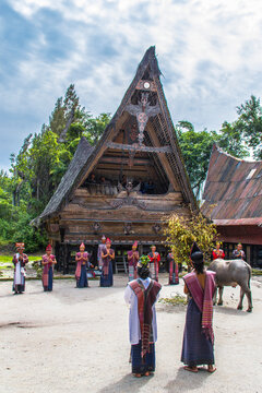 Samosir, Indonesia &ndash; May 7, 2015: Tortor Dance Performance, one of the typical dances of the Batak tribe, for tourists on Samosir Island Toba Lake, North Sumatera, Indonesia