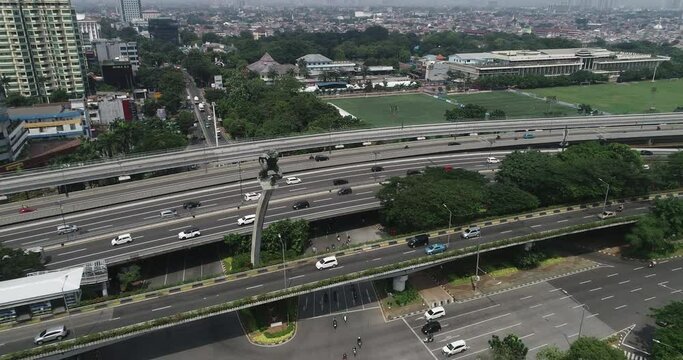 Jakarta, Statue Dirgantara