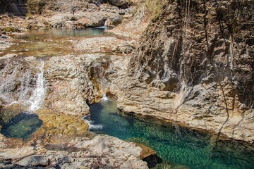 四万ブルーの岩場