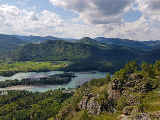 Obraz premium Mountain river in the vast mountains of the Altai Mountains. Katun river