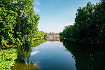 Fototapeta premium Lazienki palace on the Water at Lazienki park in Warsaw, Poland