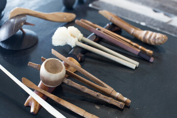 Set of tea drinking utensils made of bamboo.