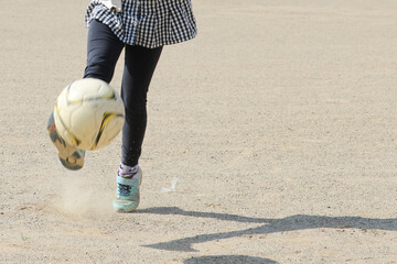 サッカーを楽しむ