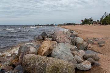Rocky beach of the Ladozhskoe lake in late spring.