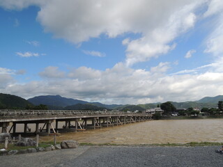 京都嵐山の渡月橋tsuki watari bridge at arashiyama