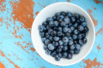 bowl of blueberries