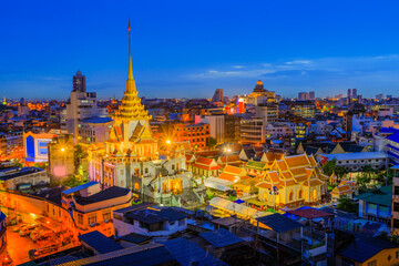 Fototapeta na wymiar Wat Traimit golden temple in chinatown or yaowarat area in Bangkok, Thailand 